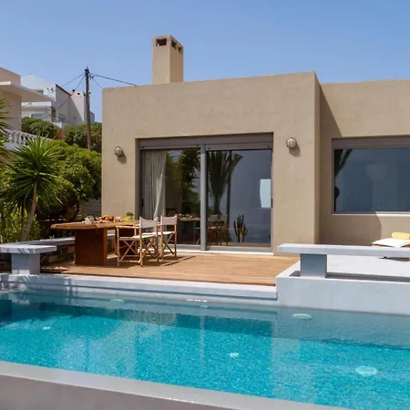 Palm Tree Private Pool